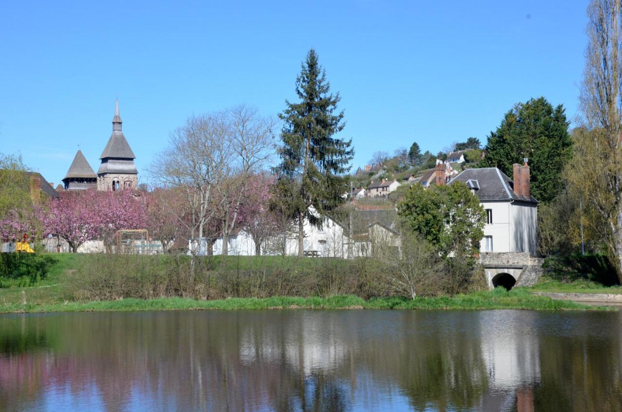 Au Bord De L'Eau Appartement 50 M2 Chambon-sur-Voueize ภายนอก รูปภาพ