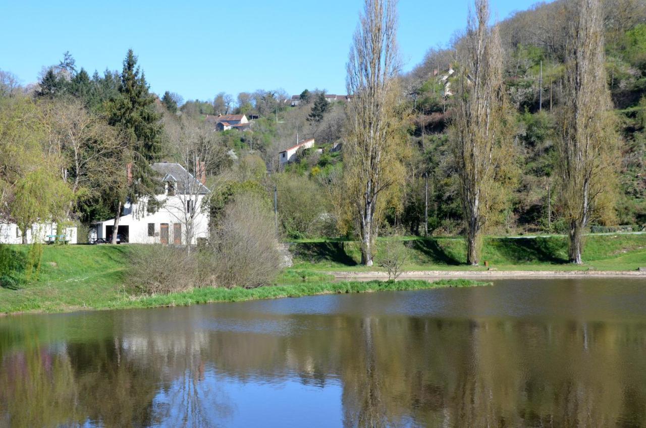 Au Bord De L'Eau Appartement 50 M2 Chambon-sur-Voueize ภายนอก รูปภาพ